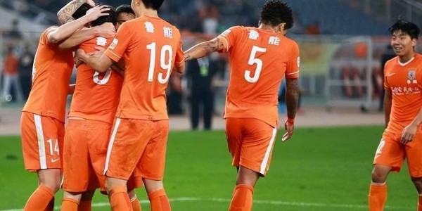 c7c7.app-意外！彭啸曾表示他未来只会为国安队效力，为何如今却成鲁能主力