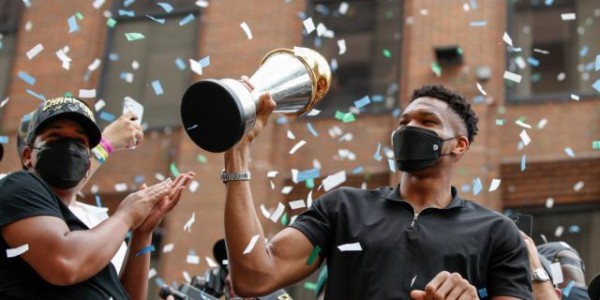 c7c7.app-美媒排新赛季前22大前锋：字母浓眉领跑 锡安第三