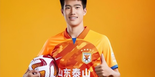 c7c7.app-意外！彭啸曾表示他未来只会为国安队效力，为何如今却成鲁能主力