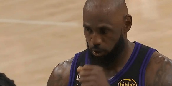 c7-詹姆斯让权，东契奇扛旗：湖人锁定季后赛，新老王权平稳交接