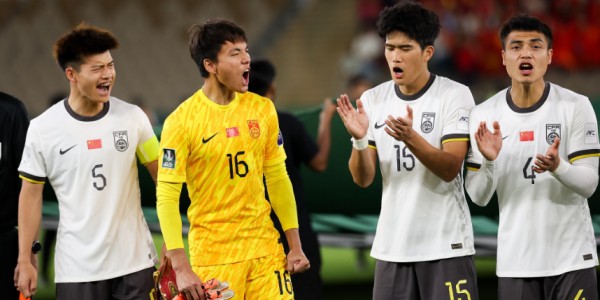 1-0爆冷？亚洲球迷挺中国队：34%夺冠！日本球迷：我们先丢球难了