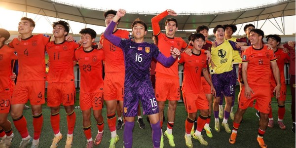 1-0爆冷？亚洲球迷挺中国队：34%夺冠！日本球迷：我们先丢球难了